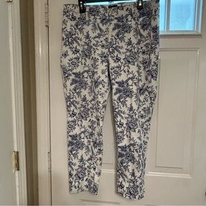 Talbots Women’s Slim Ankle Jeans in a Beautiful Blue & White Bird Toile Size 16P
